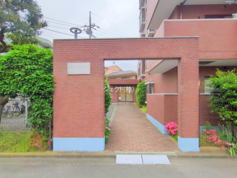 �G���g�����X -