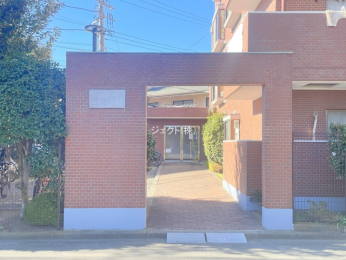 �G���g�����X -