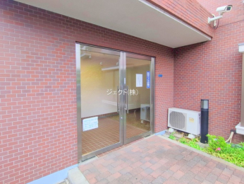 �G���g�����X -