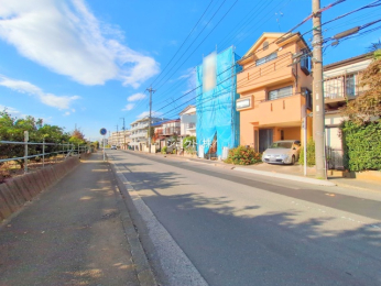 �O�ʓ��H�܂ތ��n�ʐ^ -