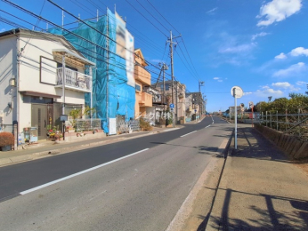 �O�ʓ��H�܂ތ��n�ʐ^ -