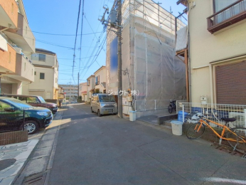 �O�ʓ��H�܂ތ��n�ʐ^ -