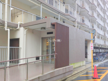 �G���g�����X -