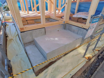 �O�ʓ��H�܂ތ��n�ʐ^ -