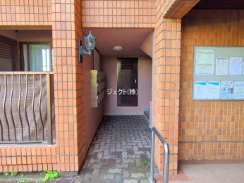 �G���g�����X -