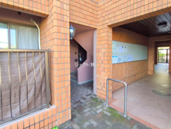 �G���g�����X -