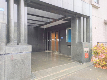 �G���g�����X -