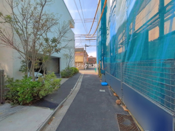 �O�ʓ��H�܂ތ��n�ʐ^ -