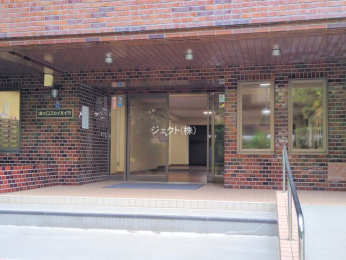 �G���g�����X -