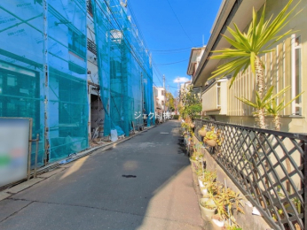 �O�ʓ��H�܂ތ��n�ʐ^ -