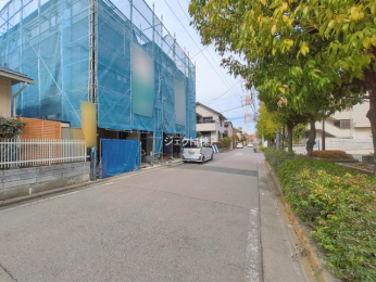 �O�ʓ��H�܂ތ��n�ʐ^ -