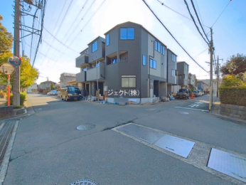 �O�ʓ��H�܂ތ��n�ʐ^ -