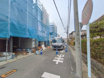 �O�ʓ��H�܂ތ��n�ʐ^ -