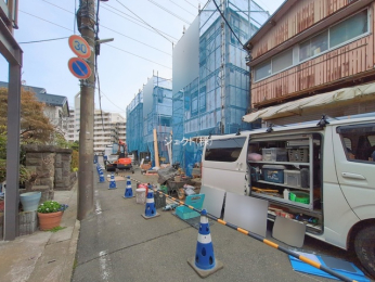 �O�ʓ��H�܂ތ��n�ʐ^ -