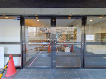 �G���g�����X -