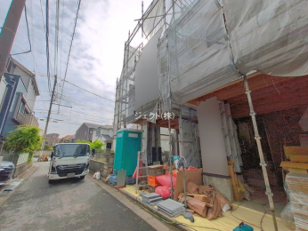 �O�ʓ��H�܂ތ��n�ʐ^ -