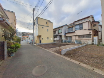 �O�ʓ��H�܂ތ��n�ʐ^ -