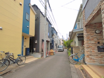 �O�ʓ��H�܂ތ��n�ʐ^ -