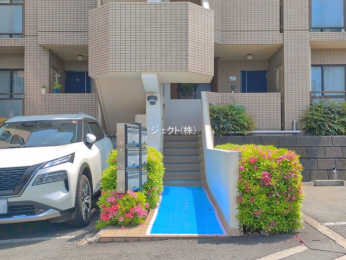 �G���g�����X -