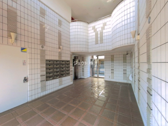 �G���g�����X -