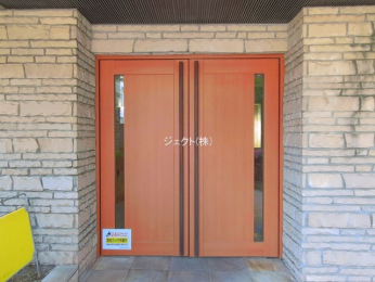 �G���g�����X -