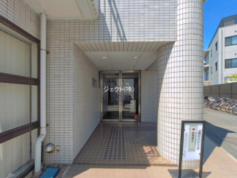 �G���g�����X -