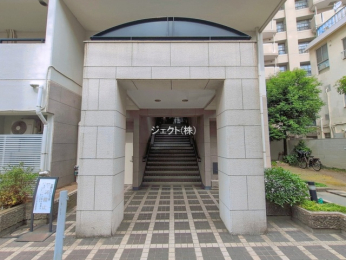 �G���g�����X -