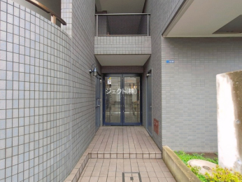 �G���g�����X -