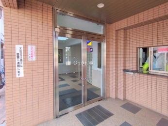 �G���g�����X -