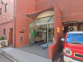 �G���g�����X -