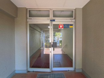�G���g�����X -