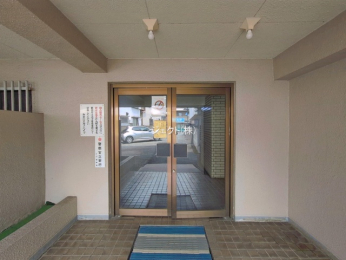 �G���g�����X -